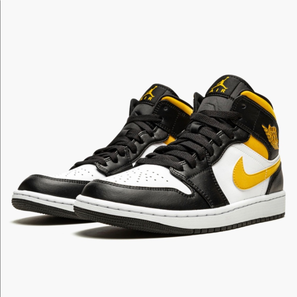 Air Jordan 1mids
